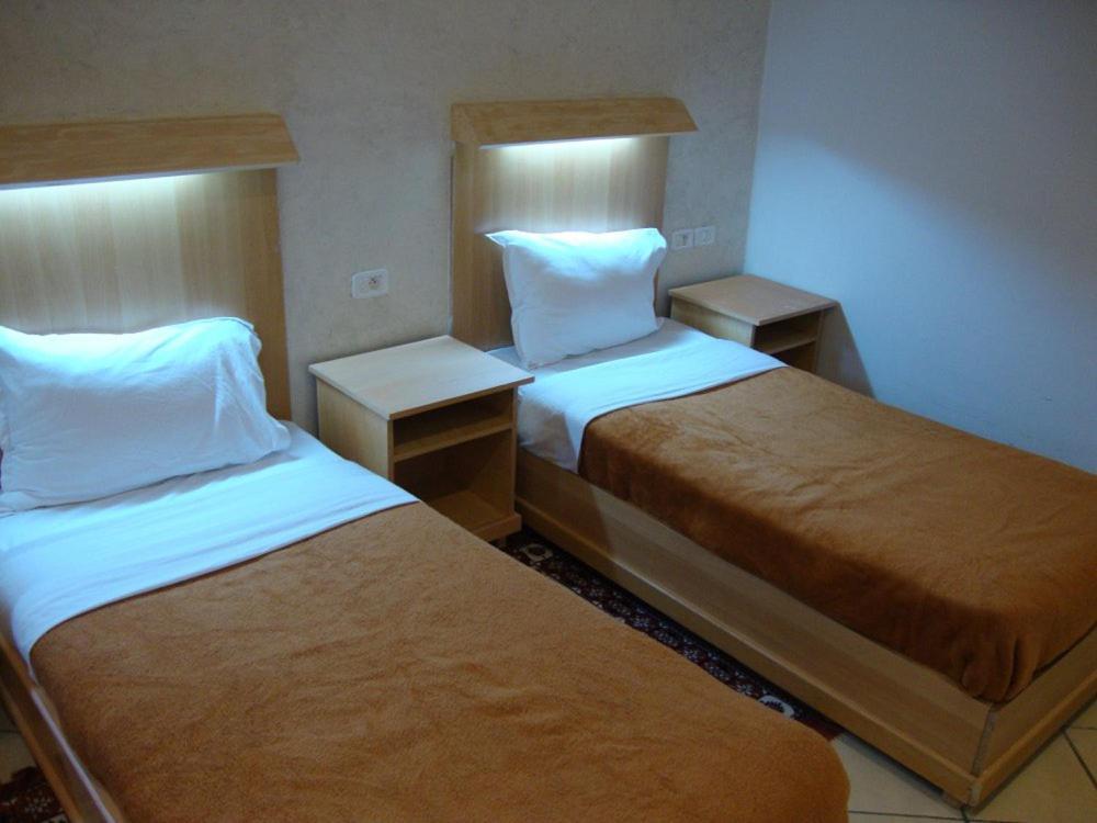 Hotel Roma ตูนิส ภายนอก รูปภาพ