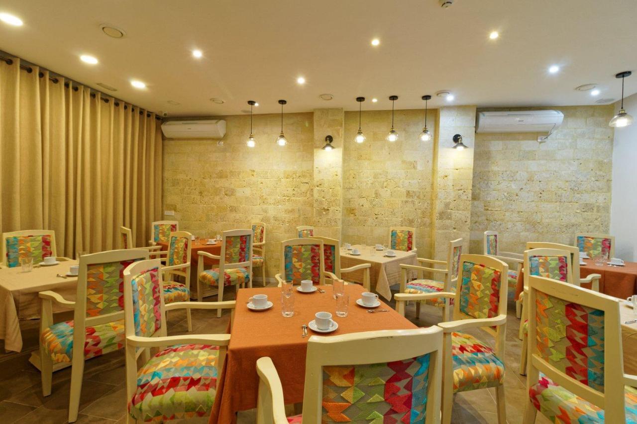 Hotel Roma ตูนิส ภายนอก รูปภาพ